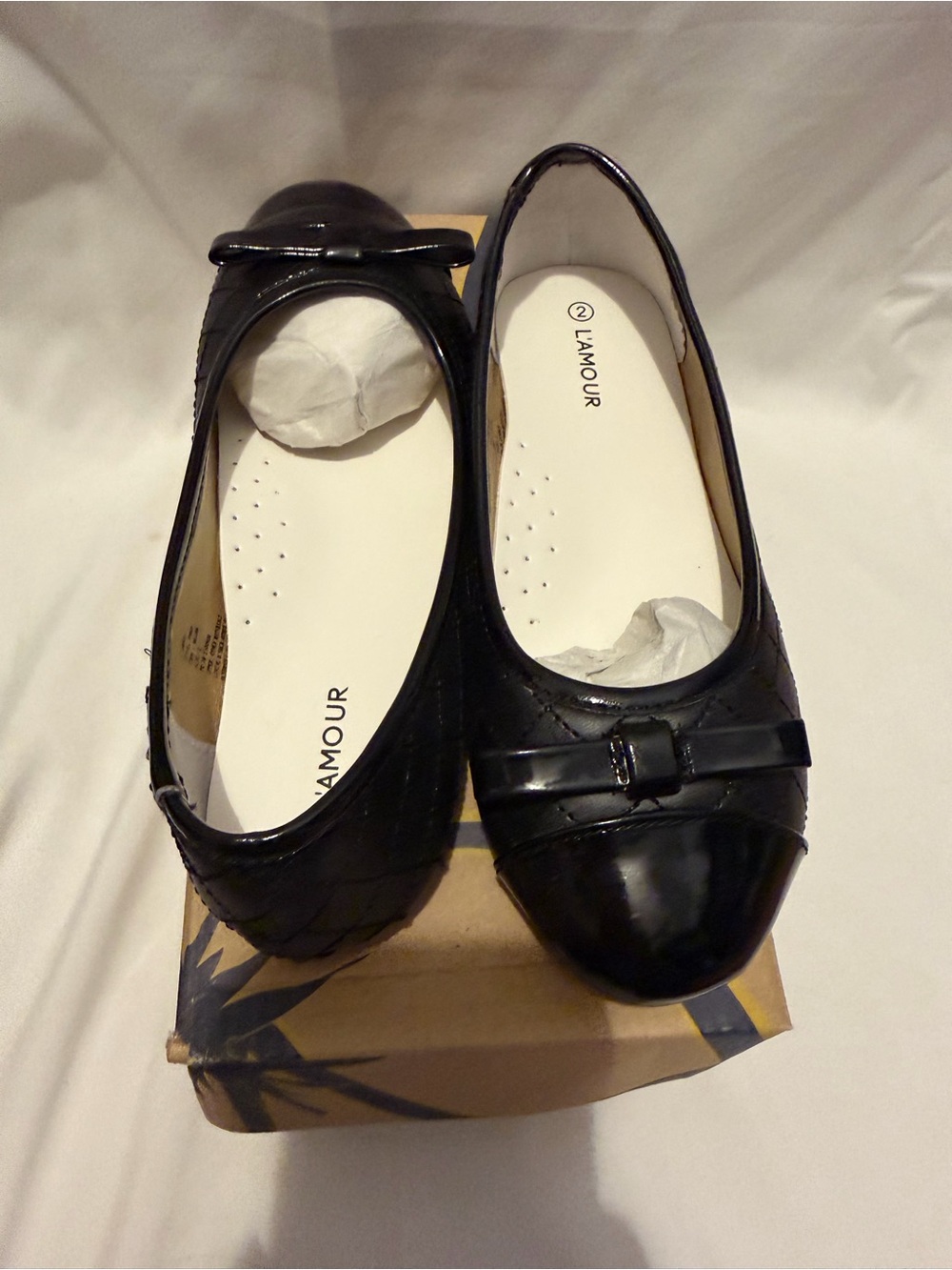 NWT LAmour Quilted Ballet Flat Black Patent Bow Size 2 Girls Youth MJ